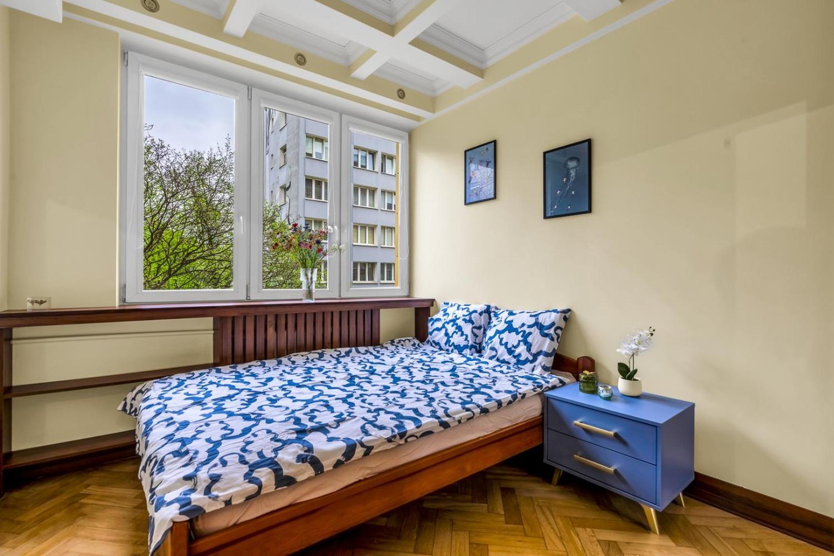 Butas Fancy On Aleje Jerozolimskie Street *